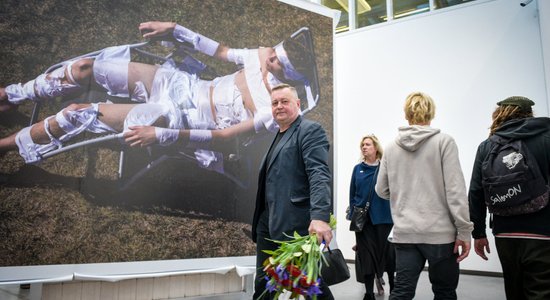 Foto: Laikmetīgās mākslas izstādes 'Nosaukumam nav nozīmes' atklāšana