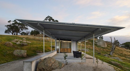 Foto: Māja Austrālijā, kas atgādina autobusa pieturu