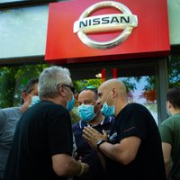 'Nissan' cieš pamatīgus zaudējumus; slēgs rūpnīcas Barselonā un Indonēzijā