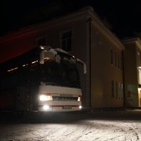 Autobuss Skultes pagastā notriec vīrieti