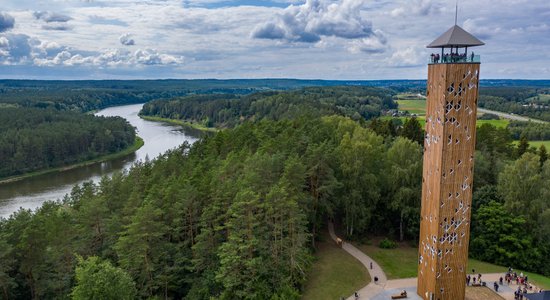 Kā atrast un kad doties: ko vērts zināt pirms Birštonas skatu torņa apmeklējuma