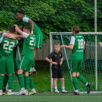 'Metta' futbolisti abām komandām svarīgā spēlē uzvar 'Valmieru'