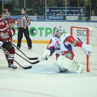 Rīgas 'Dinamo' izbraukumu turpina ar zaudējumu Jaroslavļā