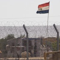 Uzbrukumos Sīnāja pussalā gājuši bojā 17 Ēģiptes karavīri un vairāk nekā 100 kaujinieki