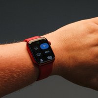 Vēl interesantāks un vēl dārgāks – pirmie iespaidi par 'Apple Watch' ar sakaru pieslēgumu
