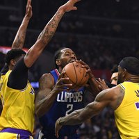 NBA sezonas atklāšanā zvaigžņu duelī Lenards un 'Clippers' pārspēj Džeimsu un 'Lakers'