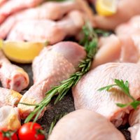Kļūdas, ko pieļaujam, gatavojot vistas gaļu
