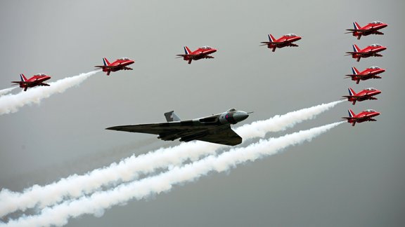 Red Arrows and Vulcan bomber