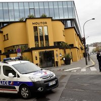 Vācijas futbola izlasi evakuē no viesnīcas spridzināšanas draudu dēļ