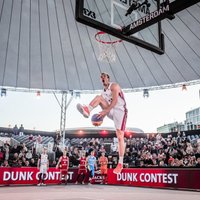 Dārgais izcīna trešo vietu Pasaules kausa 3x3 basketbolā 'slam dunk' konkursā