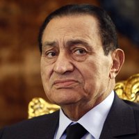 Mubarakam piespriež mūža ieslodzījumu (14:10)