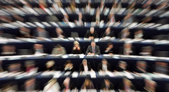 EP deputāti par savu sasniegumu uzskata papildu finansējuma izcīnīšanu un Latvijas vēstures skaidrošanu