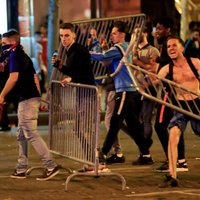 После полуфинала ЧМ по футболу в Брюсселе и Париже начались массовые беспорядки