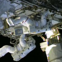 Астронавты в открытом космосе починили систему охлаждения на МКС