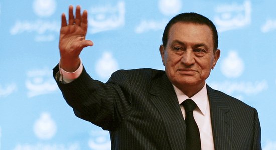 No apcietinājuma atbrīvots bijušais Ēģiptes prezidents Mubaraks