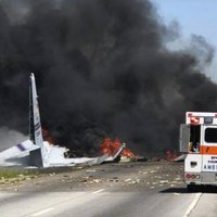 Džordžijā nogāžas militārā kravas lidmašīna 'C-130'; pieci bojāgājušie