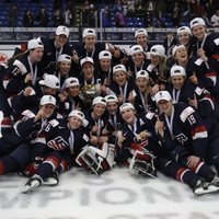 ASV hokejistes ceturto reizi pēc kārtas triumfē pasaules čempionātā