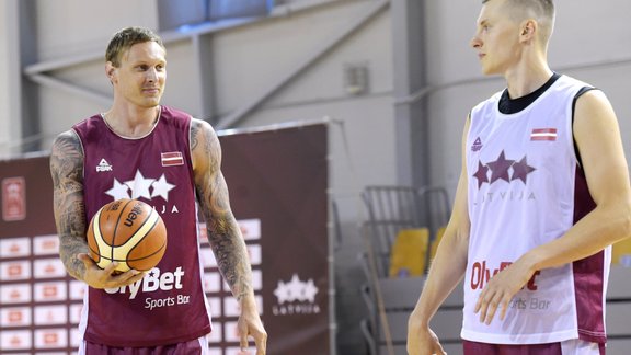 Basketbols, Latvijas izlases pirmais treniņš Roberta Štelmahera vadībā - 46