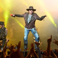 Diennakts laikā uz 'Guns N'Roses' apvienošanās turneju Eiropā un Kanādā pārdots miljons biļešu