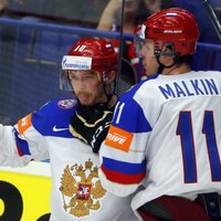 ВИДЕО: Шайба Мозякина и сэйв Бобровского — в топах четвертьфиналов