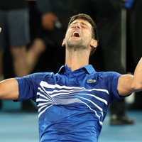 Džokovičs grandu duelī uzvar Nadalu un izcīna savu piecpadsmito 'Grand Slam' titulu