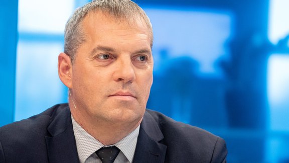 Ivo Ošenieks: Pamata vajadzības vai luksusa pakalpojumi? Kas īsti ir prioritāte Latvijas sabiedriskajā transportā? Ivo Ošenieks: Pamata vajadzības vai luksusa pakalpojumi? Kas īsti ir prioritāte Latvijas sabiedriskajā transportā?