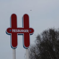 Hesburger начала строить новый фастфуд-ресторан в Риге