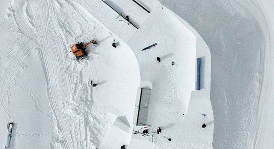 Foto: Latvieši uzbūvējuši sniega trases pasaules čempionātam Gruzijā