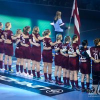 Latvijas florbolistes zaudē pasaules čempionāta astotdaļfināla spēlē