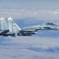 Российский Су-27 перехватил бомбардировщик США над Балтийским морем