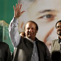 Pakistānas parlamenta vēlēšanās uzvarējusi bijušā premjera Navaza Šarifa partija