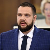 Самоизоляция для приезжающих в Латвию: министр настаивает на повышении порога заболеваемости
