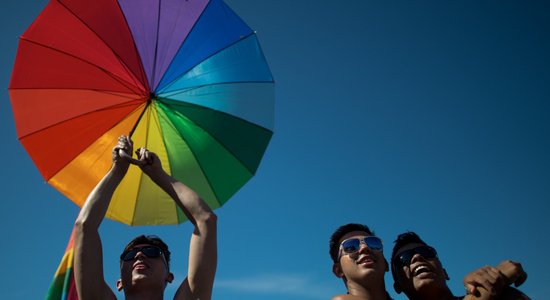 Публицист: Латвия включилась в глобальную кампанию гей-движения