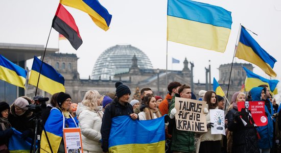 Vācijas deputāti noraida 'Taurus' raķešu nosūtīšanu Ukrainai