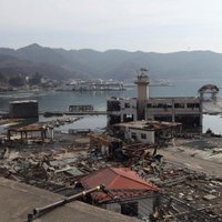 Тогда и теперь: Япония через два года после цунами (16 фото)