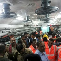 Divu Indijas vilcienu katastrofā gājuši bojā 19 cilvēku