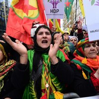 Turcijā aiztur kurdu partijas vicepriekšsēdētāju