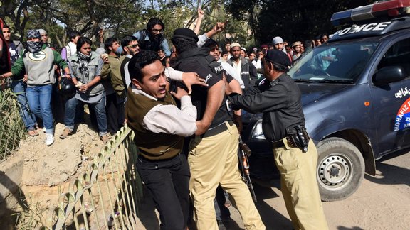 Pakistānā protesti pret 'Charlie Hebdo' - 6