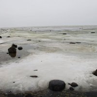 Во льдах Охотского моря застряли 600 человек