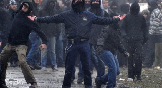 Krievijas specdienesti Eiropā organizē fiktīvas demonstrācijas, vēsta laikraksts