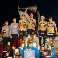 Foto: Pļaviņš/Točs triumfē tradicionālajā 'Saulkrastu kokteiļa' pludmales volejbola turnīrā