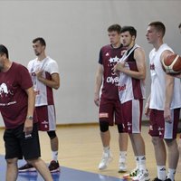Foto: Latvijas basketbolisti oficiāli sāk gatavoties Pasaules kausa priekškvalifikācijai