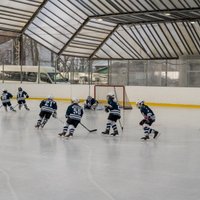 Jūrmala izlemj sporta skolā slēgt hokeja programmu