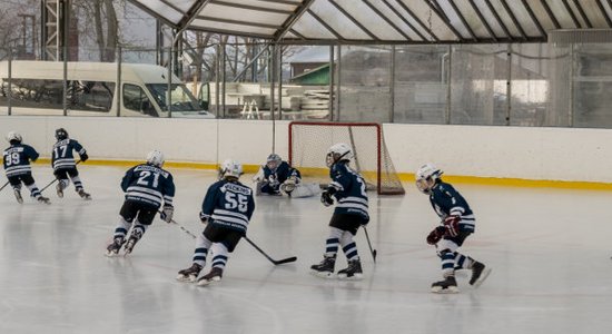 Jūrmala izlemj sporta skolā slēgt hokeja programmu