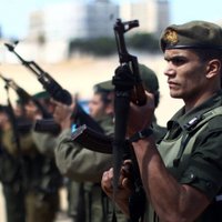 Izraēla vērš gaisa triecienus pret 'Hamas' mērķiem Gazas joslā