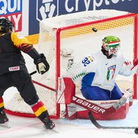 Vācijas hokeja izlase 13 vārtu atklāšanas spēlē sagrauj Itāliju