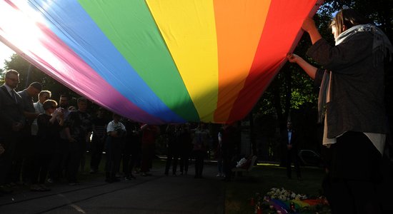 Kā pieņemt bērna netradicionālo orientāciju?