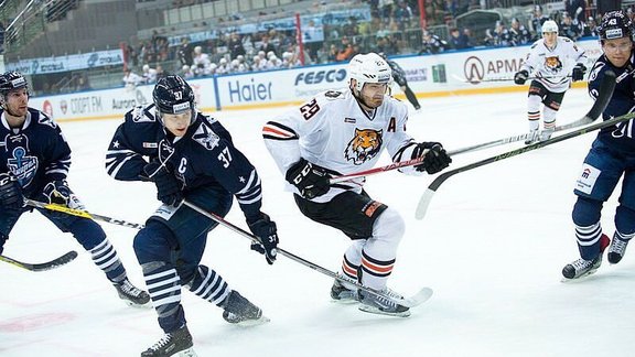 Oskar Bartulis, Admiral - Amur, KHL