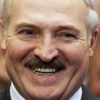Krīzes pārvarēšanai Ukraina ir jāuztic Baltkrievijai, joko Lukašenko