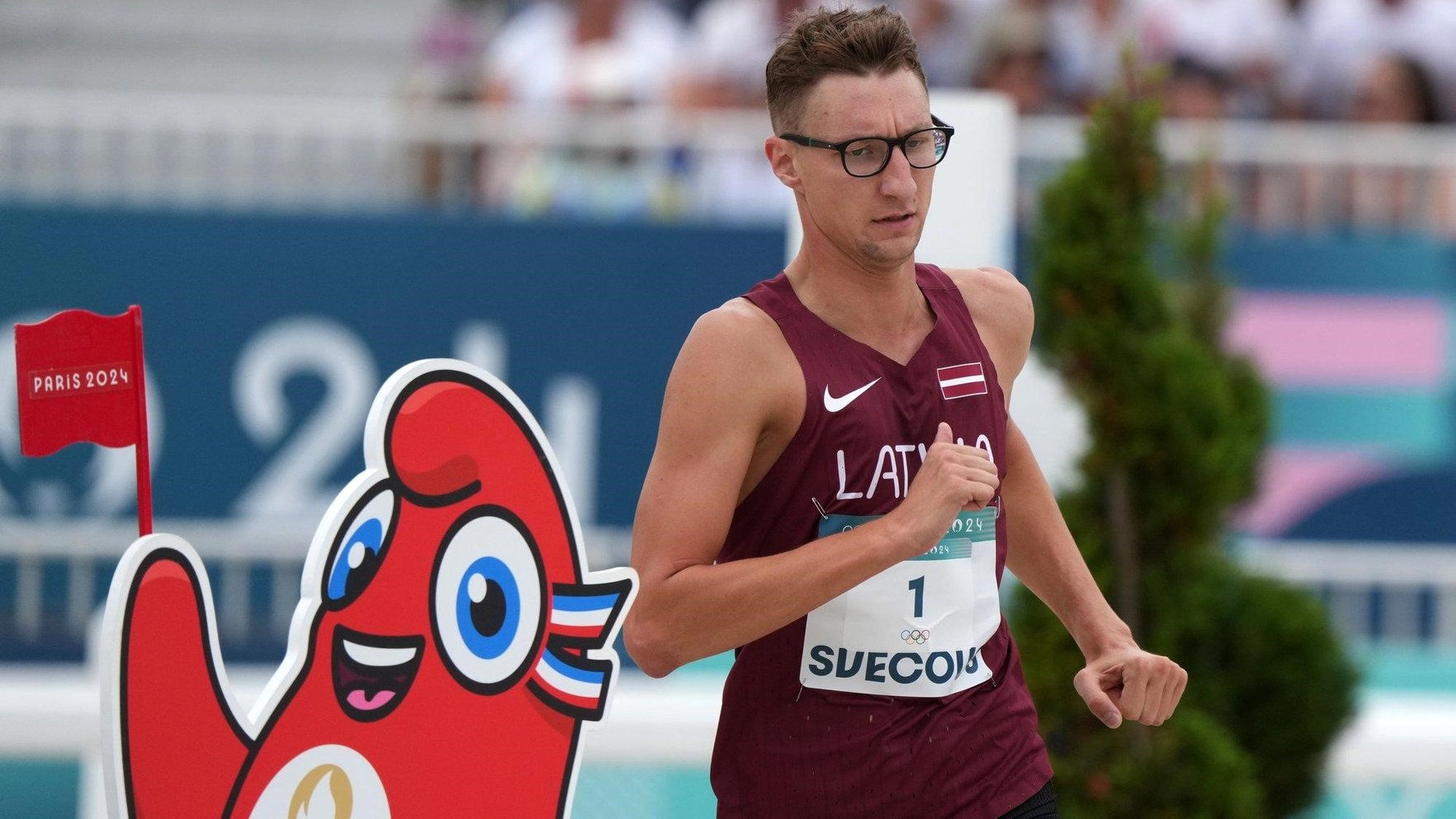 "Parīze 2024": Švecovs olimpisko spēļu izskaņā gleznainajā Versaļā cīnās par medaļu